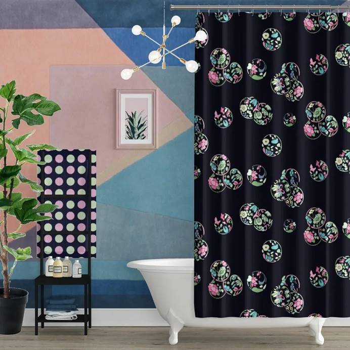 图片包含 室内, 桌子, 椅子, 房间
描述已自动生成